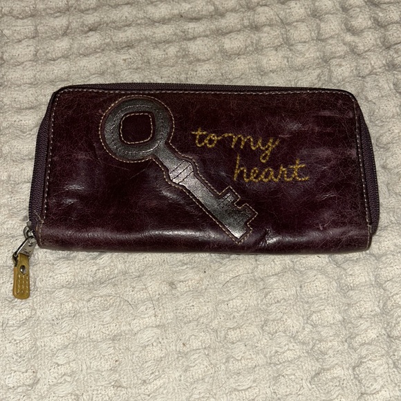 Preowned Fossil purple leather wallet - Picture 5 of 7